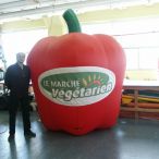 Inflatable pepper<br/>Le marché végétarien